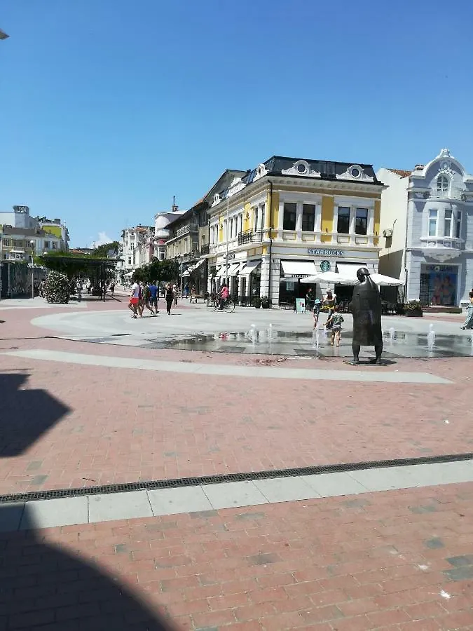 Zhakler - Top Center Apartment Opposite Starbucks Varna