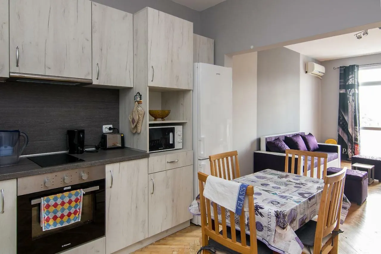 Zhakler - Top Center Apartment Opposite Starbucks Varna 0*,